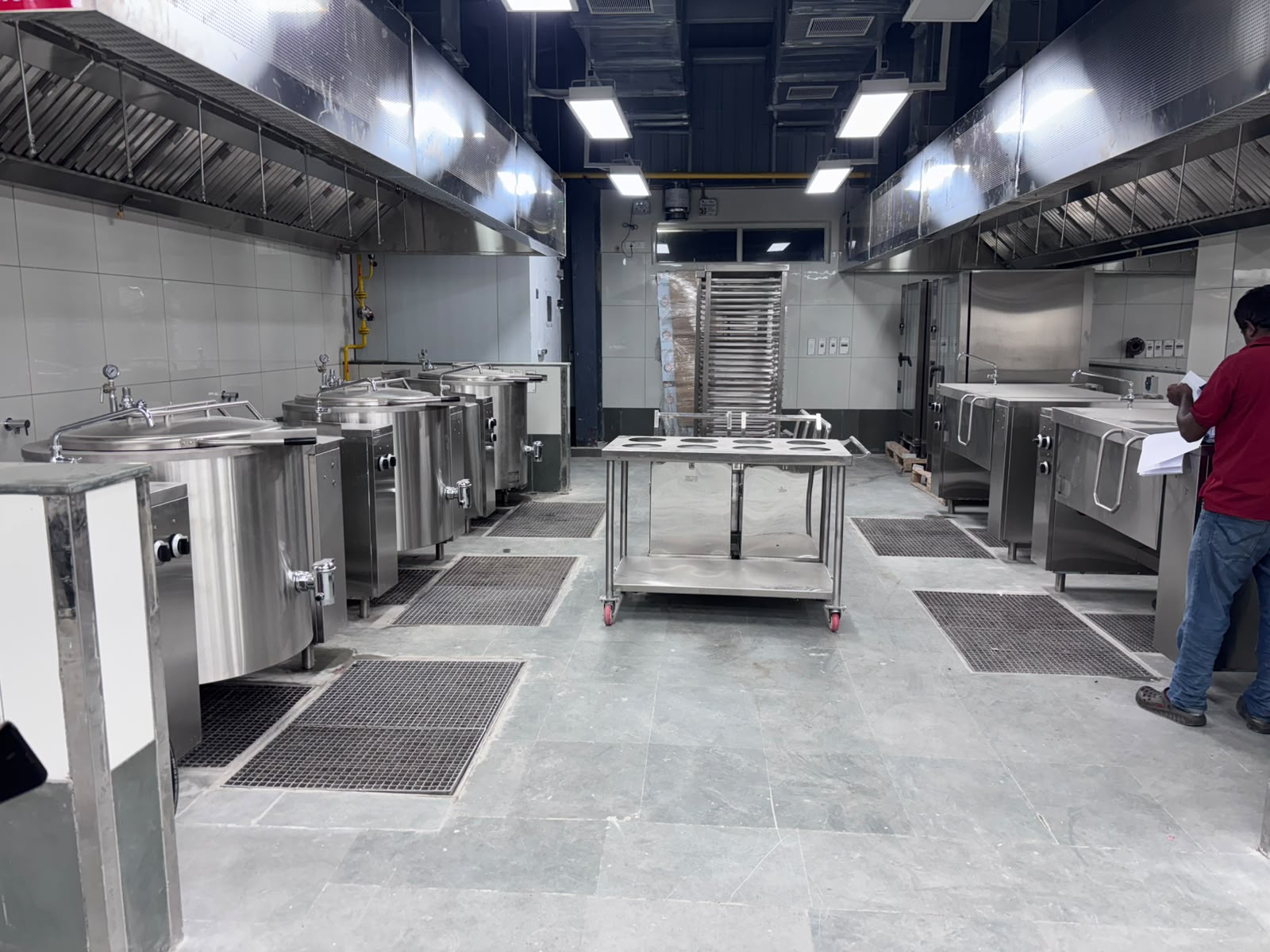 Commercial kitchen installation - tilting bulk cookers and prep station